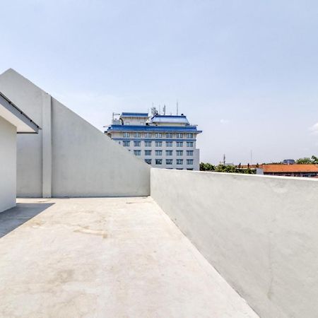 Reddoorz Syariah Near Galeria Mall Джокякарта Екстериор снимка
