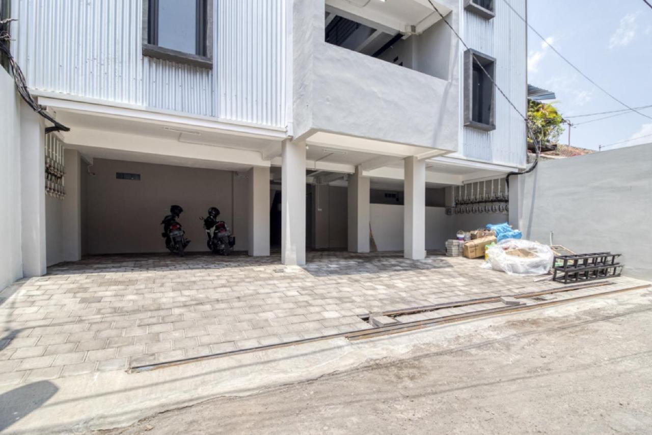 Reddoorz Syariah Near Galeria Mall Джокякарта Екстериор снимка